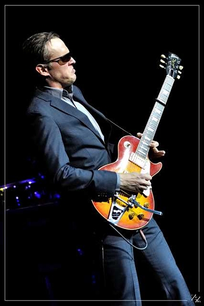 60309-cr  Joe Bonamassa 10-06-2014 (Zz) (p).jpg